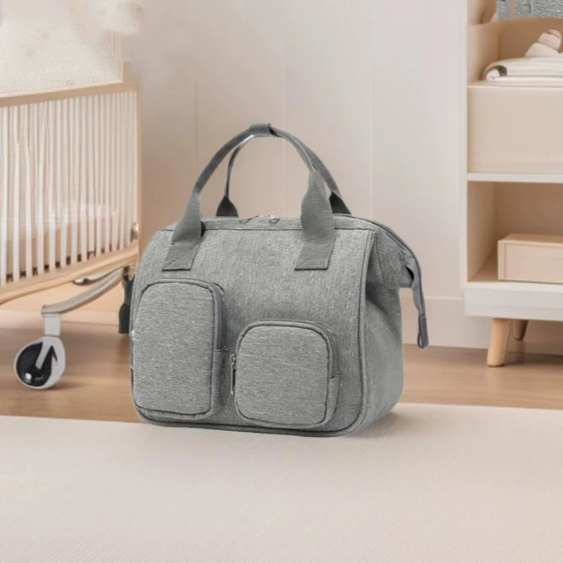 Lightweight And Multi-functional Mommy Bag